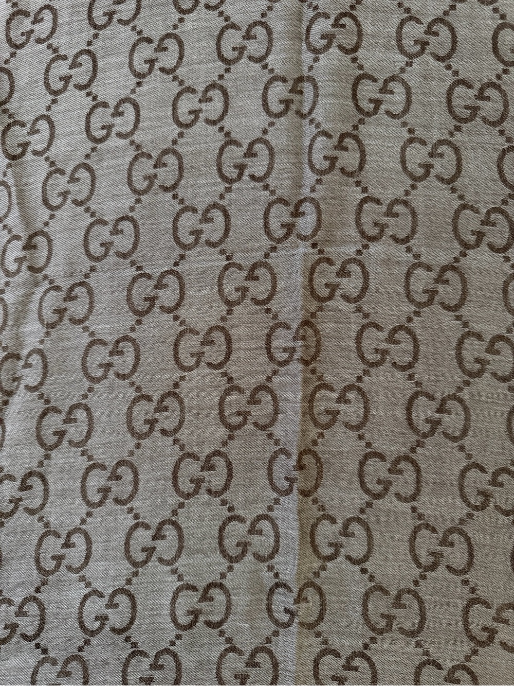 Gucci gray-brown GG monogram scarf with green accent - Picture 7 of 7